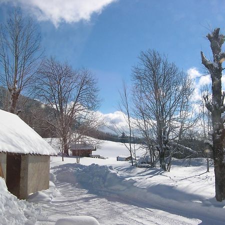 Auberge Des Montauds - Hotel & Restaurant Villard-de-Lans Exterior photo
