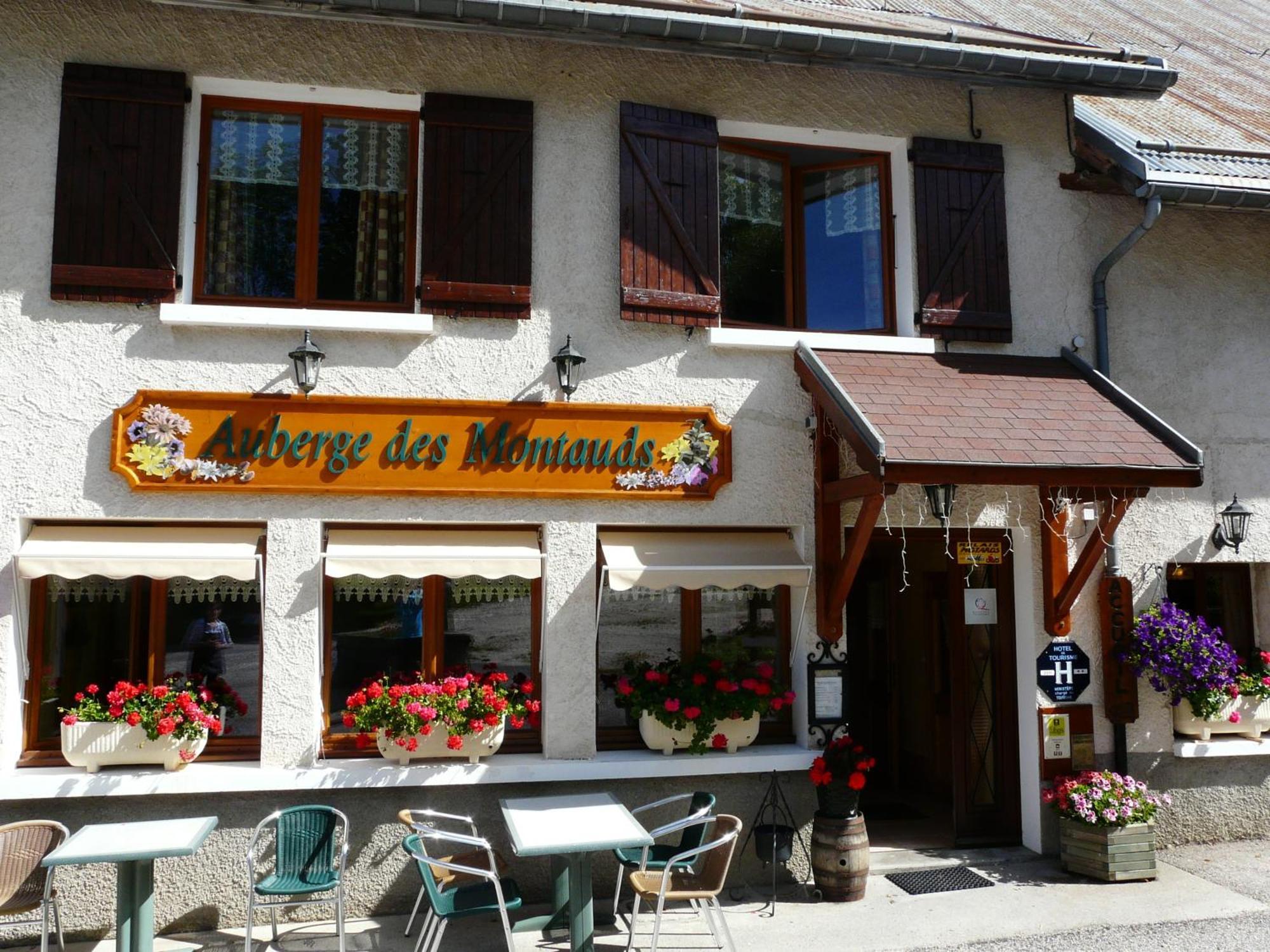 Auberge Des Montauds - Hotel & Restaurant Villard-de-Lans Exterior photo