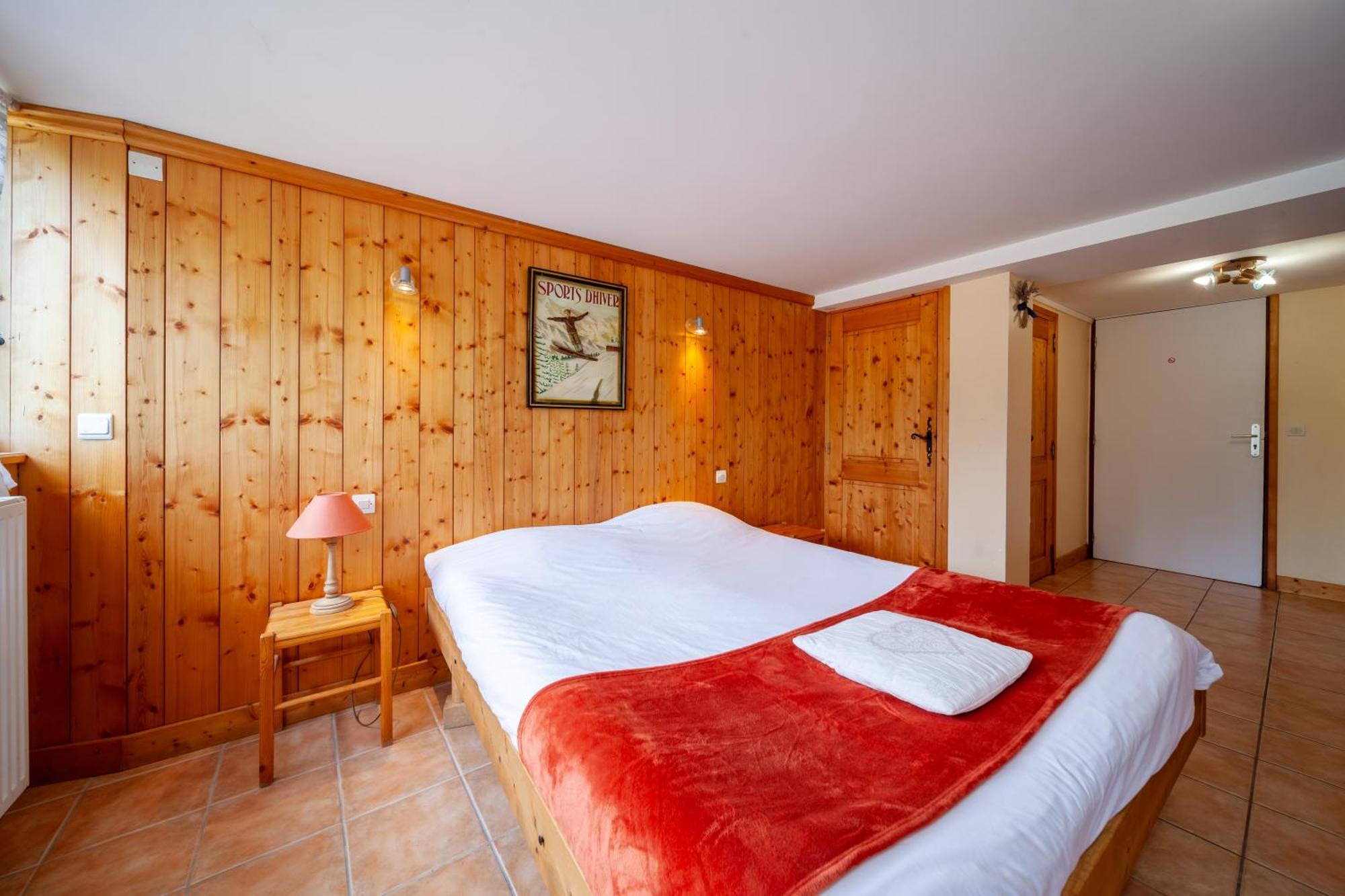 Auberge Des Montauds - Hotel & Restaurant Villard-de-Lans Room photo