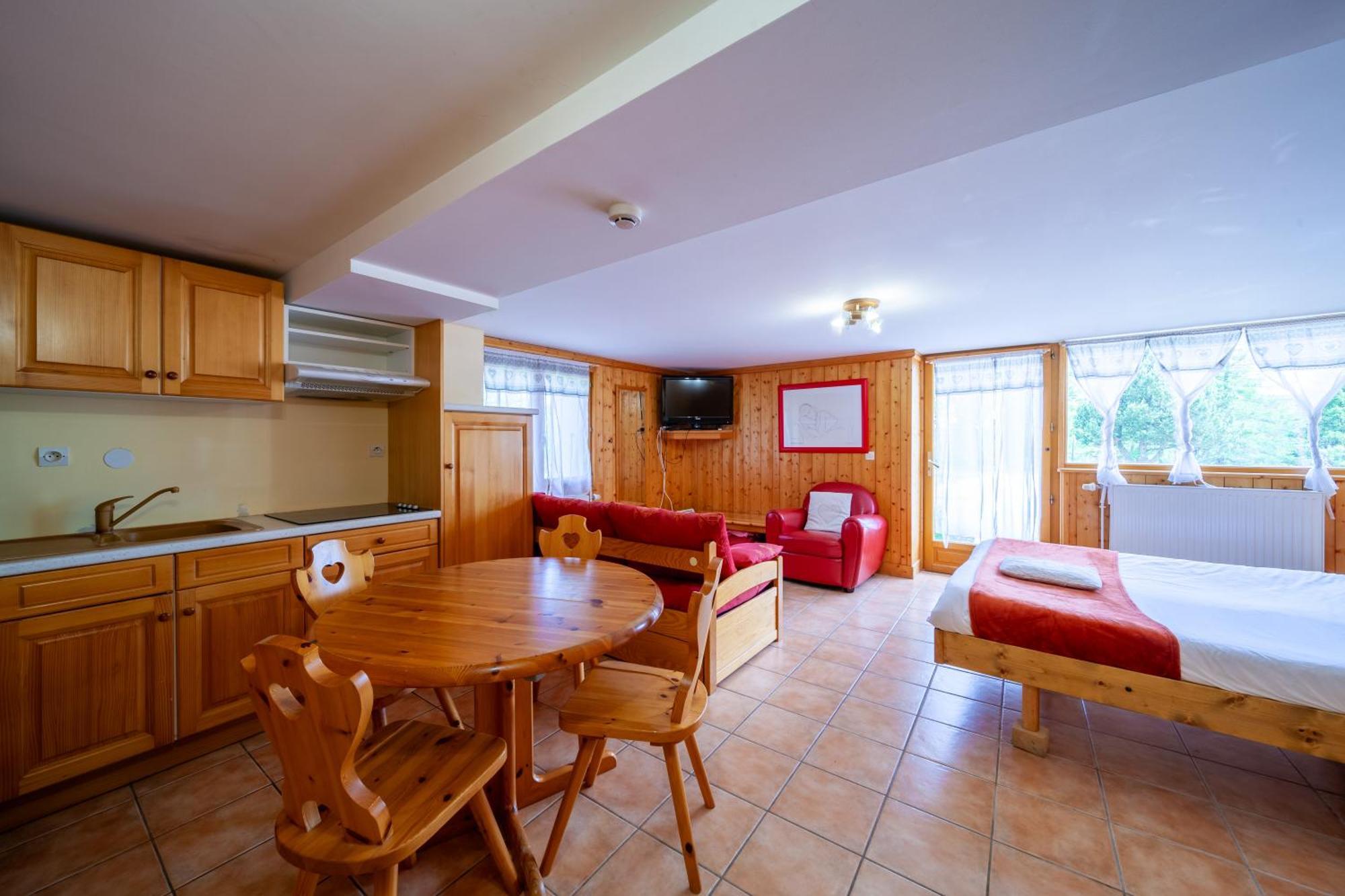 Auberge Des Montauds - Hotel & Restaurant Villard-de-Lans Room photo