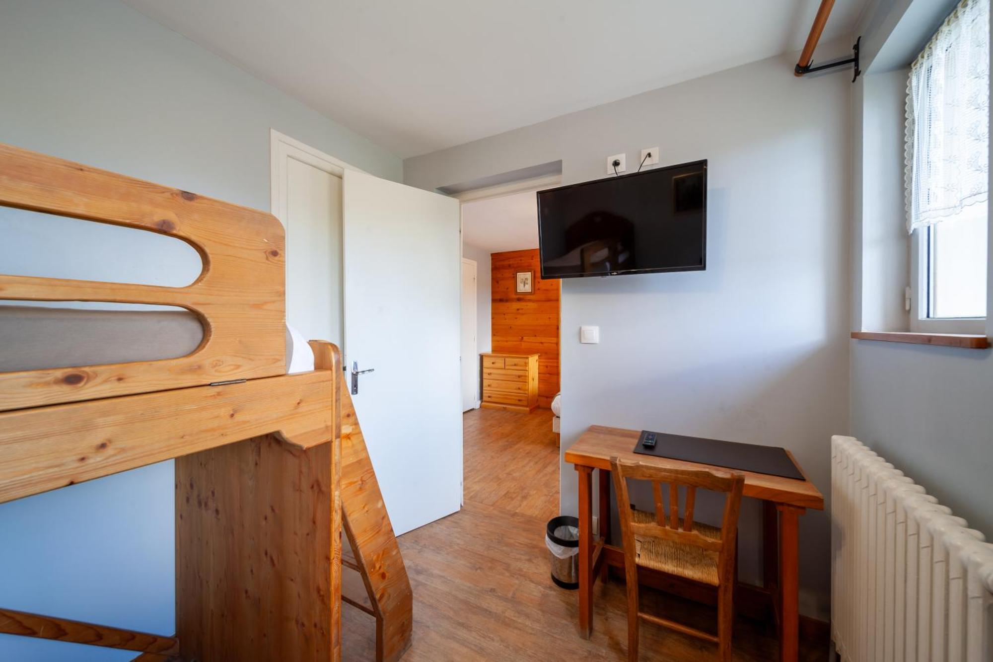 Auberge Des Montauds - Hotel & Restaurant Villard-de-Lans Room photo