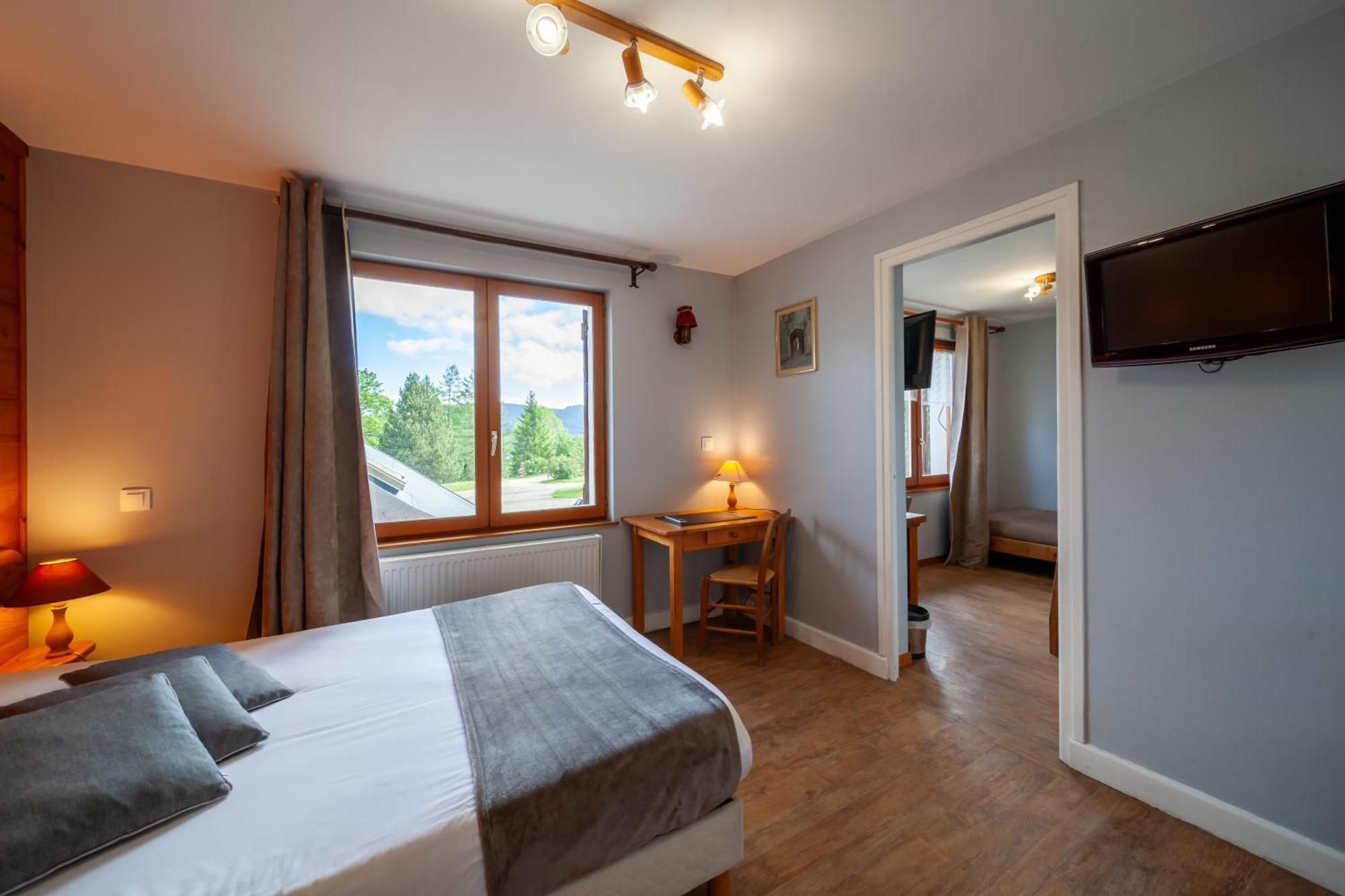 Auberge Des Montauds - Hotel & Restaurant Villard-de-Lans Room photo